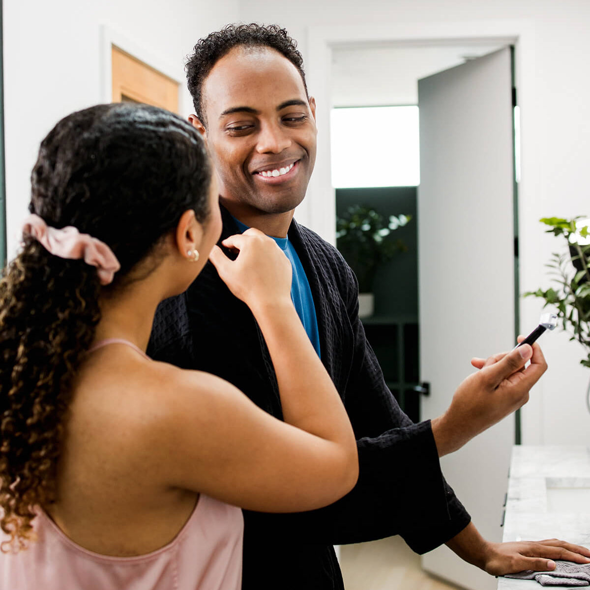OneBlade Shave Club Happy Couple