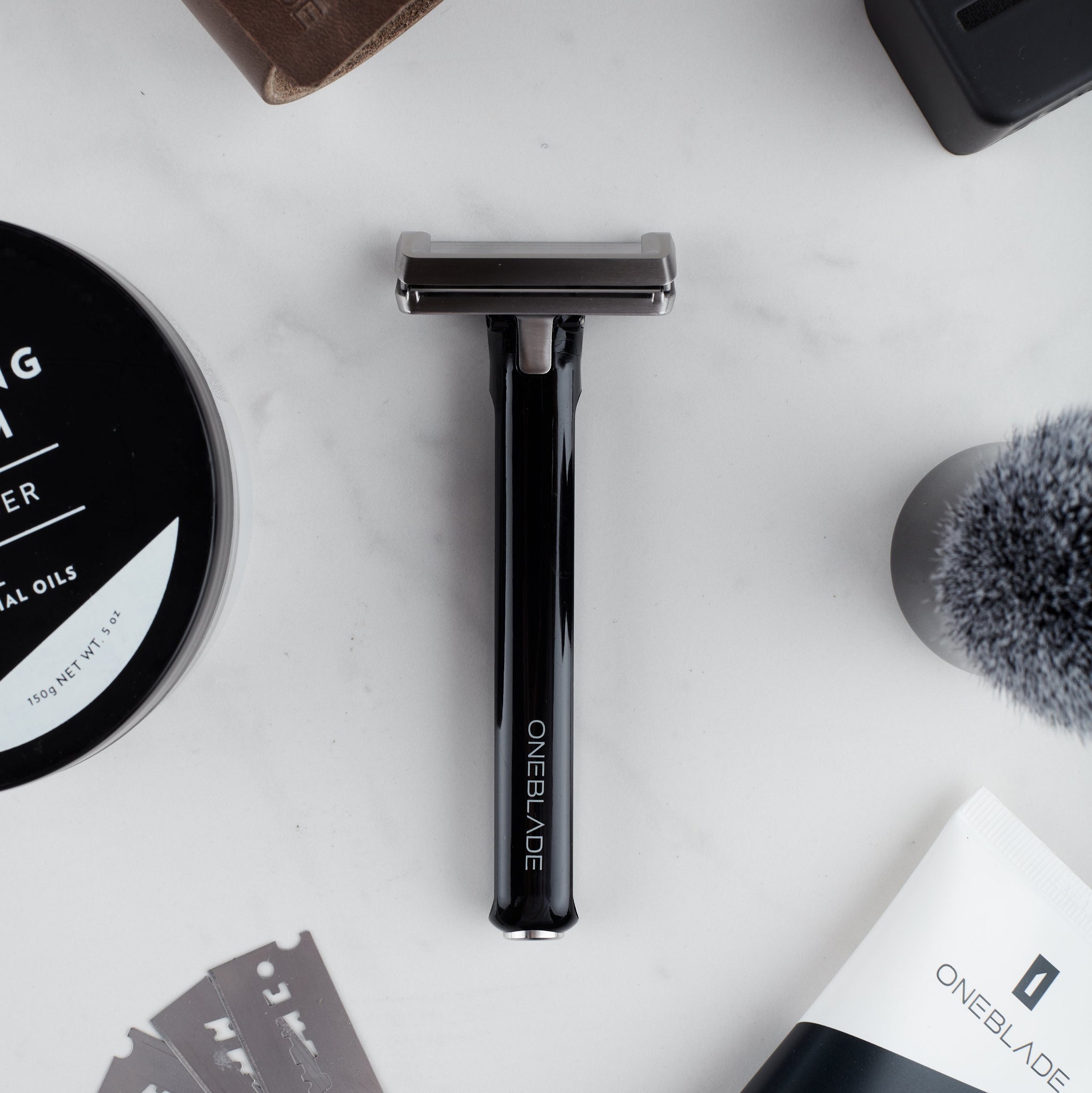 OneBlade Hybrid Black Tie Shave Kit 6