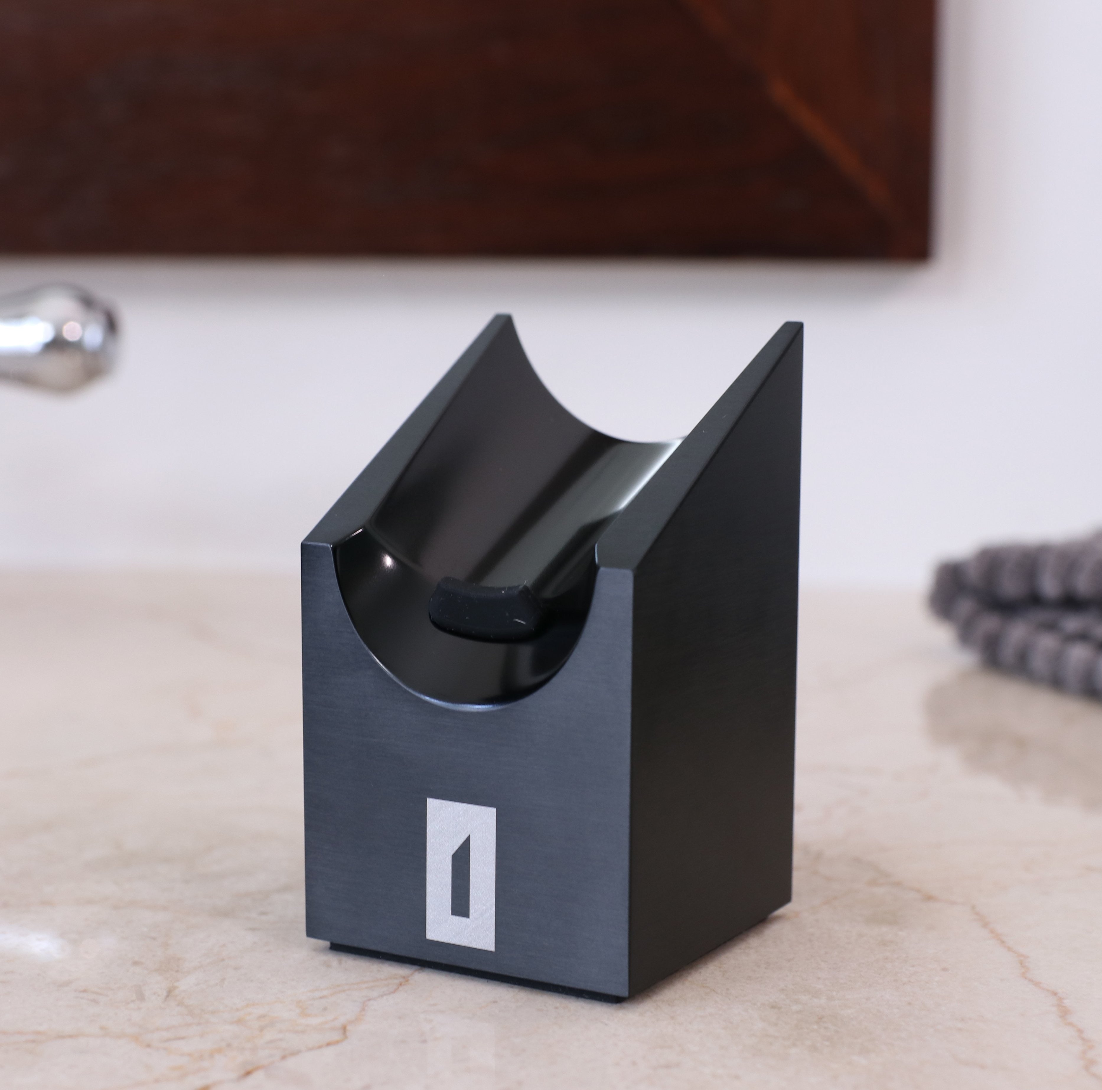 Premium Razor & Shaving Brush Stands | OneBlade