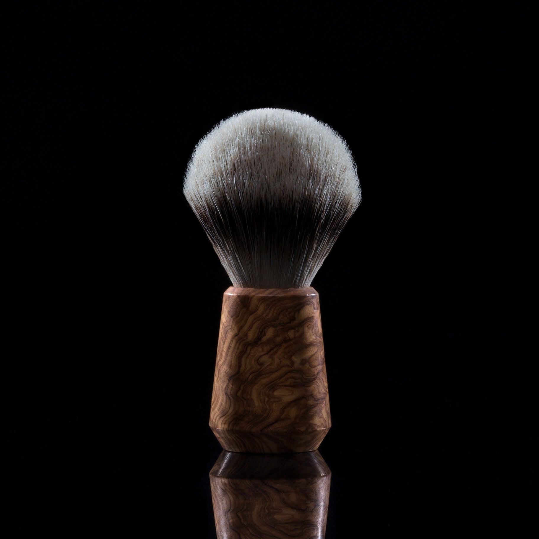 OneBlade x Thater Silvertip Badger Hair Shave Brush 1